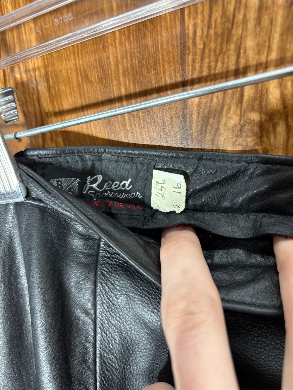 Reed Sportswear Black Leather Pencil Skirt - Picture 3 of 7